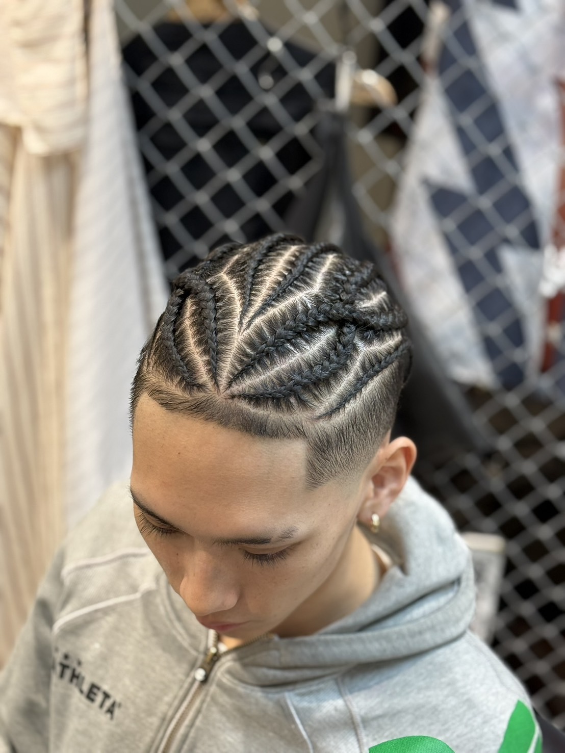コーンロウのヘアスタイル